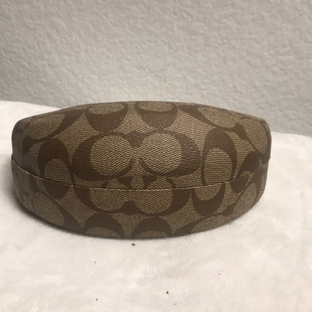 Coach case - Picture 2 of 3